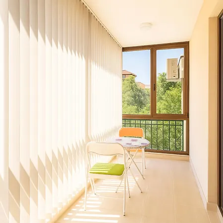 Star Dreams With Glass Veranda Apartment