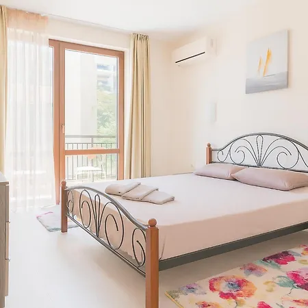 Апартаменты Star Dreams With Glass Veranda