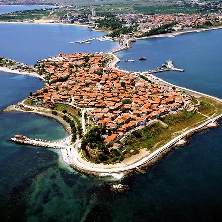 Star Dreams With Glass Veranda アパート